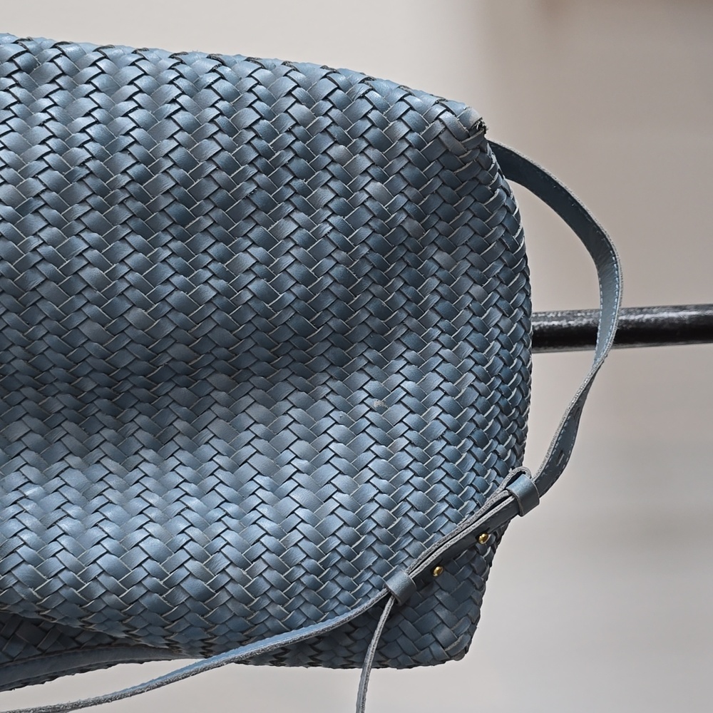 Madewell The Medium Transport Tote: Woven Leather Edition In Blue - Picture 4 of 12